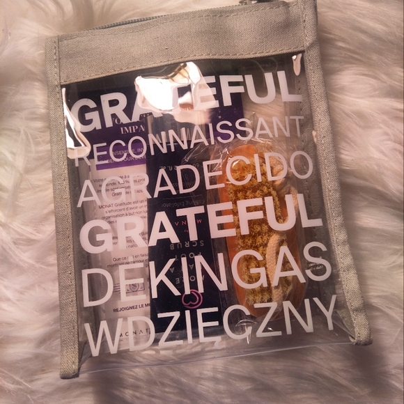 Monat Foot Scrub Set and Eye Mask Bundle  New - Picture 1 of 3